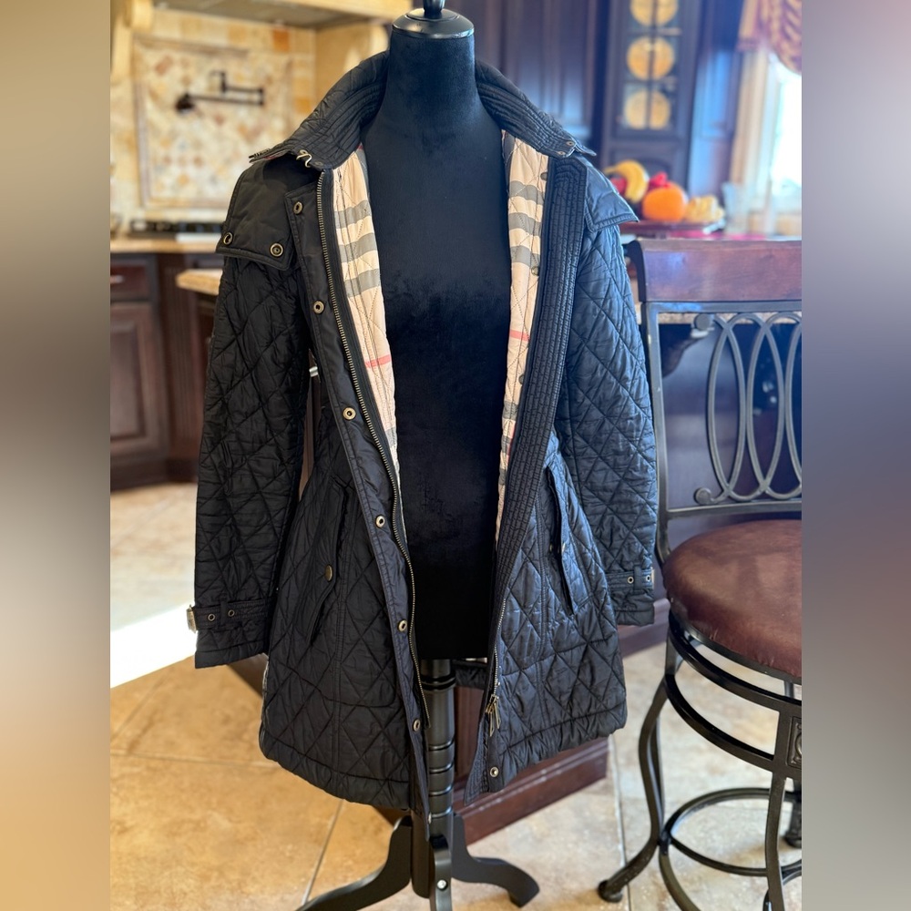 Burberry Black Quilted Jacket - Picture 3 of 11